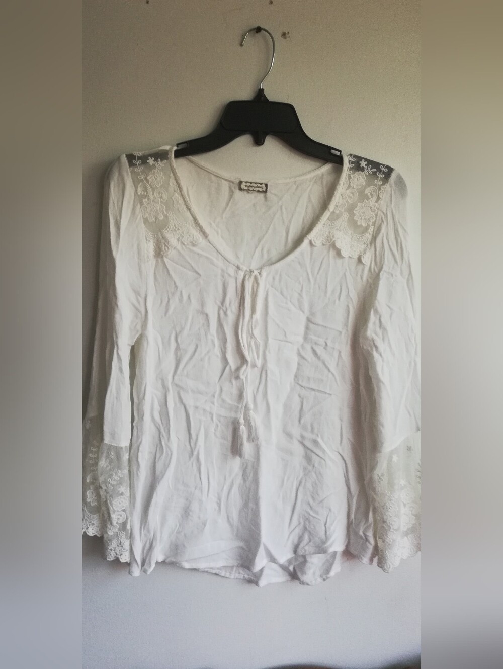 Eyeshadow White Lace-Trim Peasant Tunic with Tie Neck